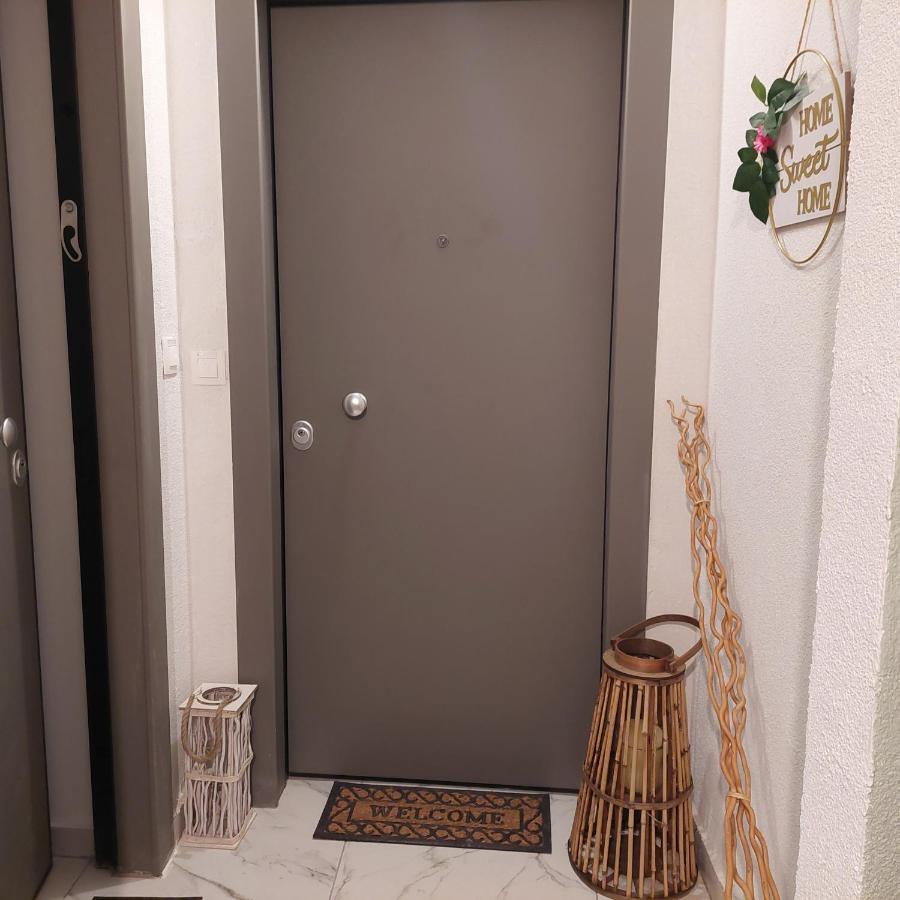Budget Apartment To The Center Szaloniki Kültér fotó