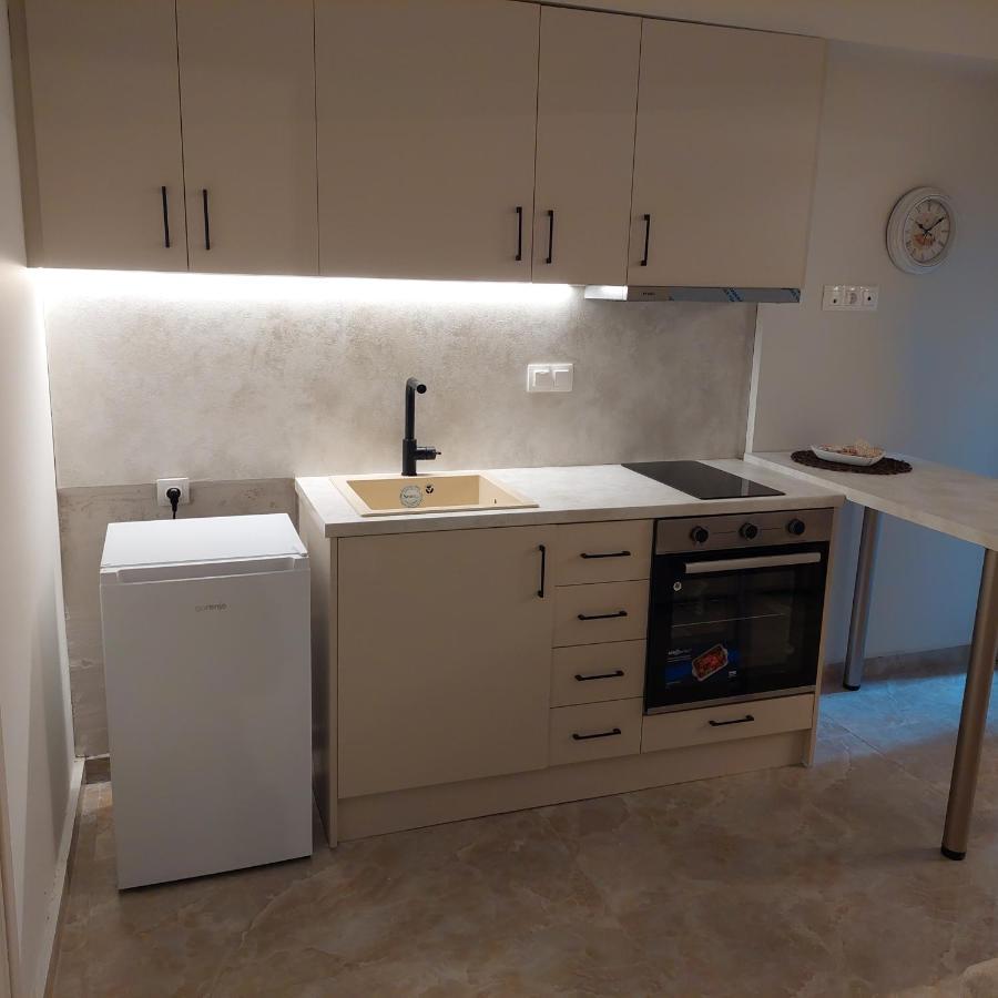 Budget Apartment To The Center Szaloniki Kültér fotó