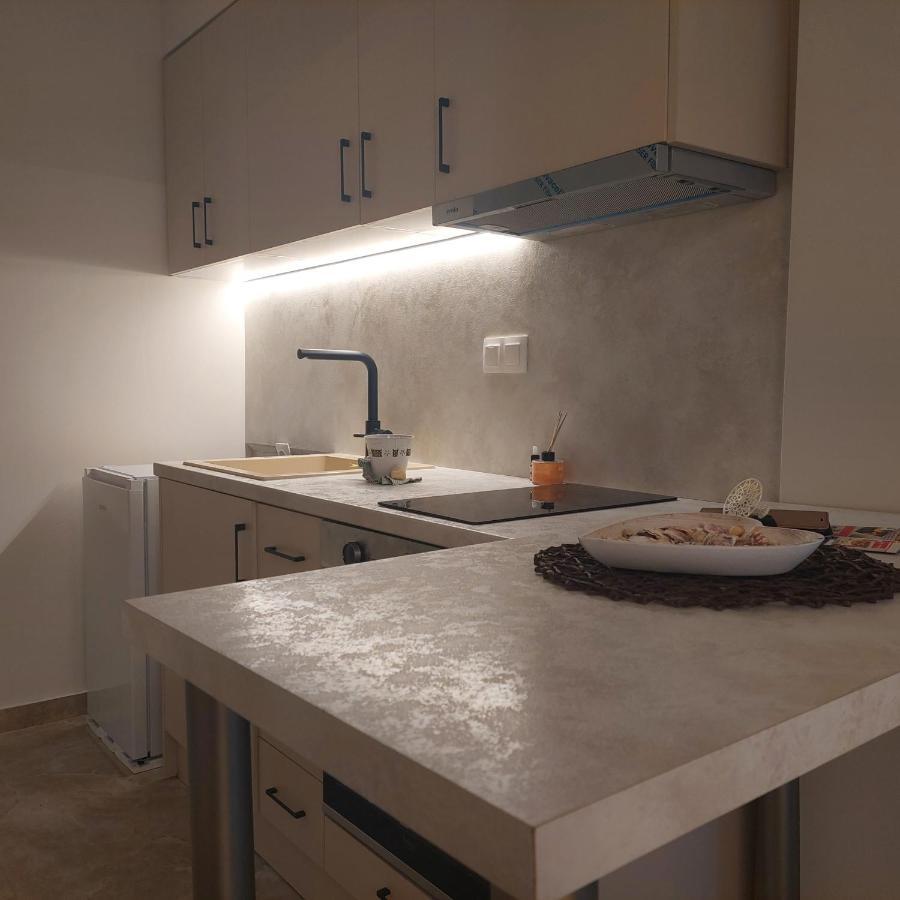 Budget Apartment To The Center Szaloniki Kültér fotó