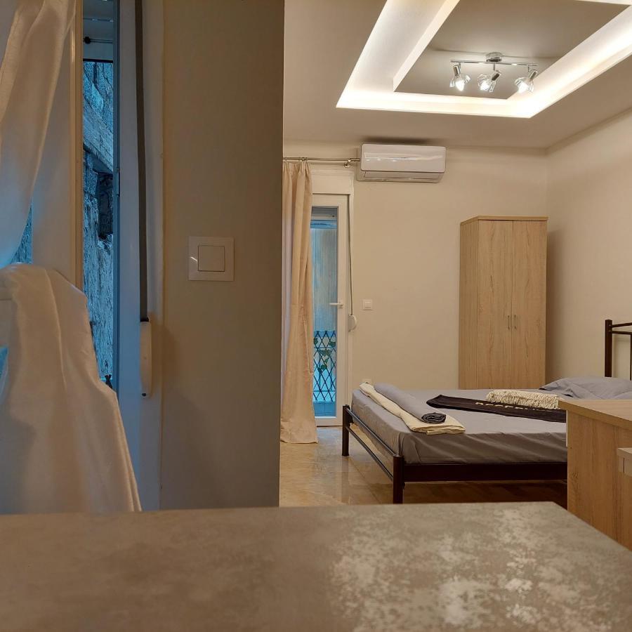 Budget Apartment To The Center Szaloniki Kültér fotó