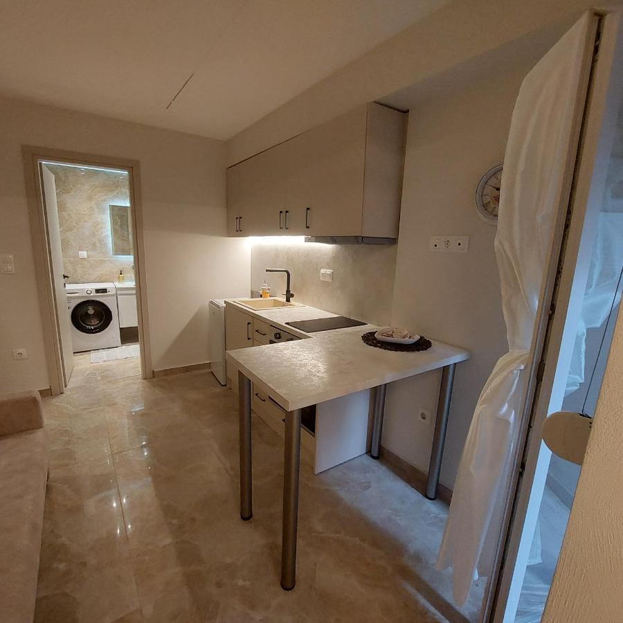 Budget Apartment To The Center Szaloniki Kültér fotó